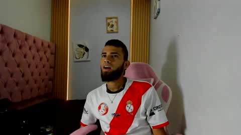 adri_sexboy229 online show from 10.05.25