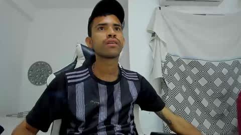 adri_sexboy229 online show from 10.15.25