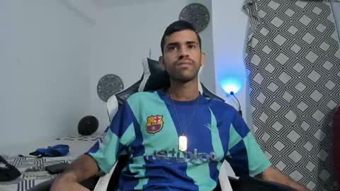 adri_sexboy229 online show from 10.17.25