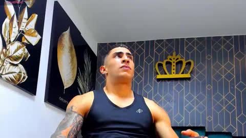 Snapshot of adrian_rae chatting on 11.12.25 online show from 11.12.25