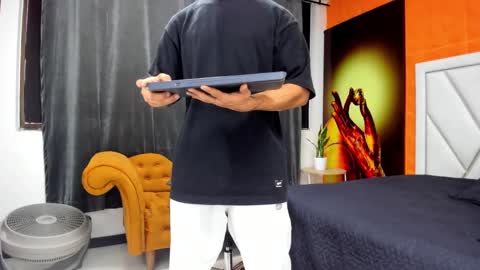 Snapshot of adrian_rae chatting on 11.17.25 online show from 11.17.25