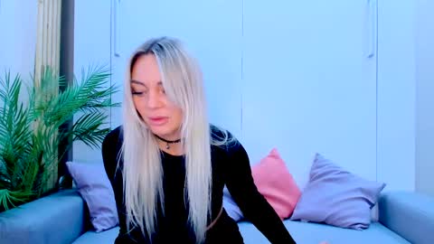 Snapshot of adriana_coy_ chatting on 03.04.25 Adriana online show from 03.04.25