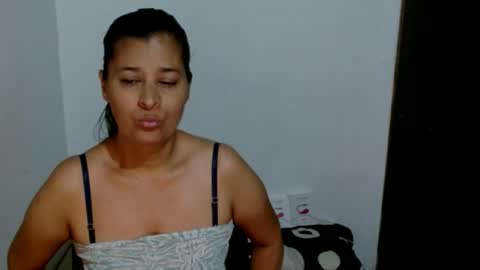 Snapshot of adriana_milf chatting on 06.15.26 Adriana milf online show from 06.15.26