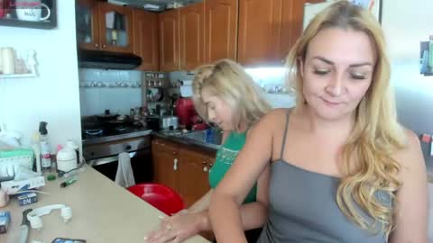Adriana Paredes  online show from 05.07.26