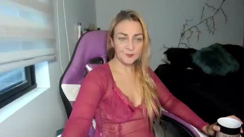 Adriana Paredes  online show from 07.14.26