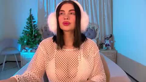 AdrianaTores online show from 12.16.25