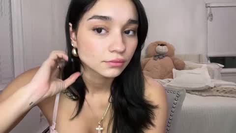 Snapshot of adriannarodriguez chatting on 01.28.25 Adrianna  online show from 01.28.25