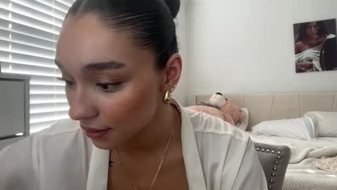 Snapshot of adriannarodriguez chatting on 02.14.25 Adrianna  online show from 02.14.25