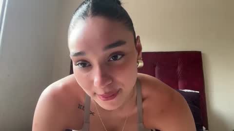 Snapshot of adriannarodriguez chatting on 02.28.25 Adrianna  online show from 02.28.25