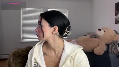 Snapshot of adriannarodriguez chatting on 11.10.25 Adrianna online show from 11.10.25