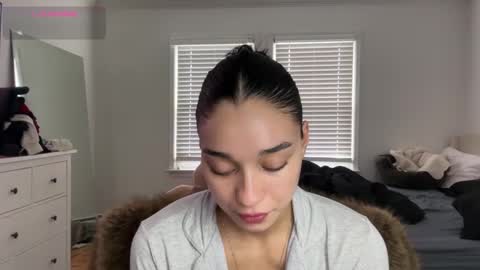 Snapshot of adriannarodriguez chatting on 11.12.25 Adrianna online show from 11.12.25