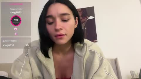 Snapshot of adriannarodriguez chatting on 11.19.25 Adrianna online show from 11.19.25