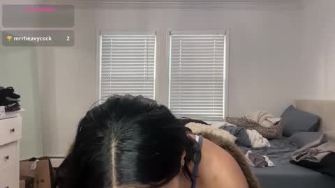 Snapshot of adriannarodriguez chatting on 12.01.25 Adrianna online show from 12.01.25