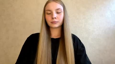 Caroline online show from 08.01.26