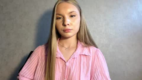 Caroline online show from 08.03.26
