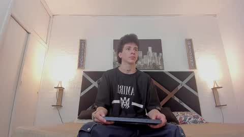 Snapshot of adriano_bigcock chatting on 11.04.25 Adrian online show from 11.04.25