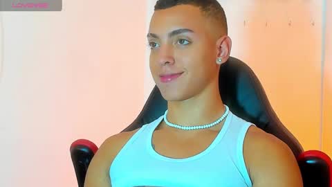 Snapshot of adriianlopez chatting on 12.09.24 Adrian Lopez online show from 12.09.24