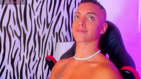 Snapshot of adriianlopez chatting on 12.29.24 Adrian Lopez online show from 12.29.24