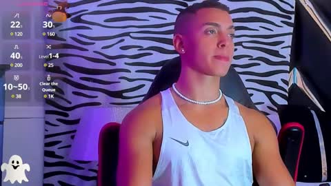 Snapshot of adriianlopez chatting on 01.03.25 Adrian Lopez online show from 01.03.25