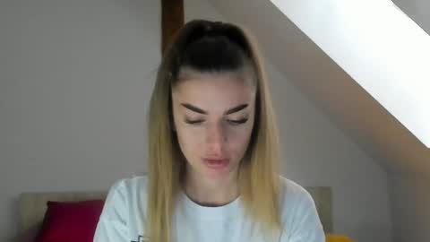 Snapshot of adventurina chatting on 10.22.25 adventurina online show from 10.22.25