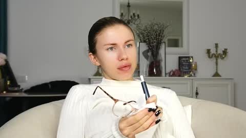 Aelia online show from 10.12.25