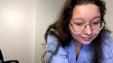 Snapshot of aemilialust chatting on 01.18.26 aemilialust online show from 01.18.26