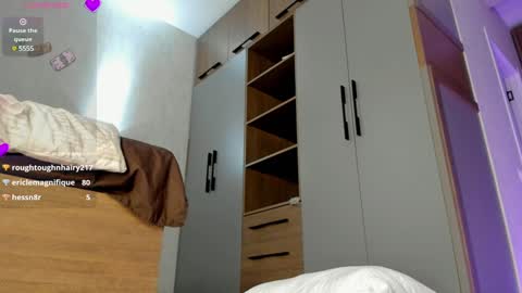 Snapshot of aeries_steel chatting on 12.05.24 Aeries online show from 12.05.24