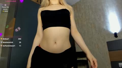 Snapshot of aeries_steel chatting on 12.13.24 Aeries online show from 12.13.24