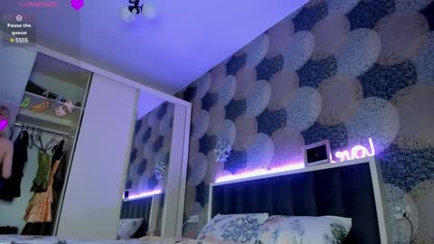 Snapshot of aeries_steel chatting on 12.27.24 Aeries online show from 12.27.24