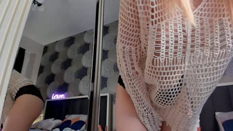 Snapshot of aeries_steel chatting on 01.05.25 Aeries online show from 01.05.25