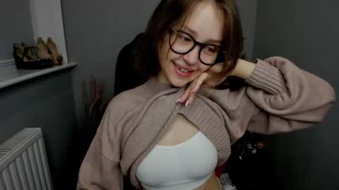 Snapshot of afinacutie chatting on 12.28.24 Afina online show from 12.28.24