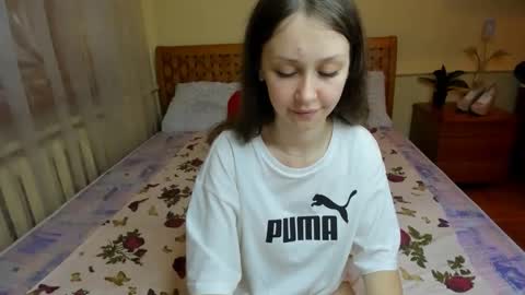 Snapshot of afinacutie chatting on 10.22.25 Afina online show from 10.22.25