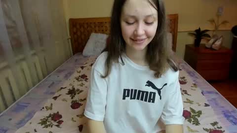 Snapshot of afinacutie chatting on 10.23.25 Afina online show from 10.23.25