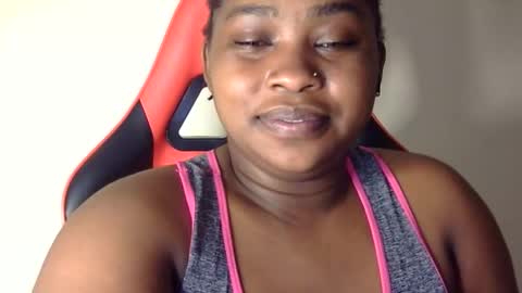 Snapshot of african001 chatting on 09.18.25 stella online show from 09.18.25