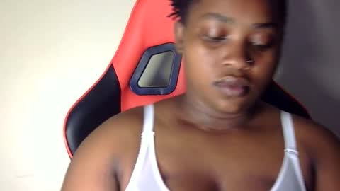 Snapshot of african001 chatting on 09.19.25 stella online show from 09.19.25