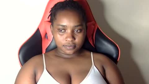 Snapshot of african001 chatting on 09.22.25 stella online show from 09.22.25