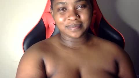 Snapshot of african001 chatting on 09.24.25 stella online show from 09.24.25