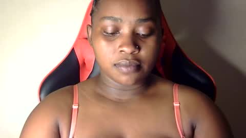 Snapshot of african001 chatting on 09.25.25 stella online show from 09.25.25