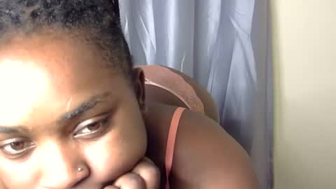 Snapshot of african001 chatting on 10.02.25 stella online show from 10.02.25