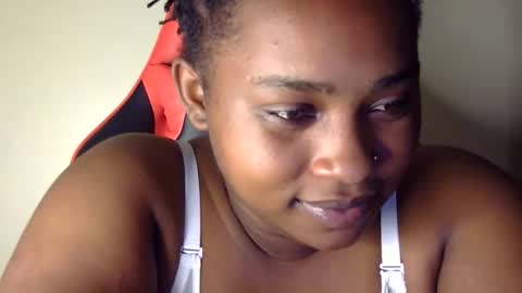 Snapshot of african001 chatting on 10.03.25 stella online show from 10.03.25