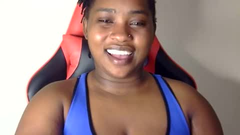 Snapshot of african001 chatting on 10.04.25 stella online show from 10.04.25