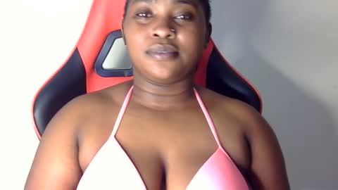 Snapshot of african001 chatting on 10.15.25 stella online show from 10.15.25