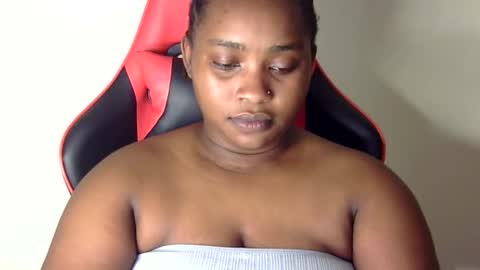 Snapshot of african001 chatting on 10.15.25 stella online show from 10.15.25