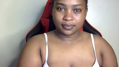 Snapshot of african001 chatting on 10.31.25 stella online show from 10.31.25