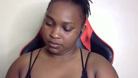 Snapshot of african001 chatting on 12.22.25 stella online show from 12.22.25