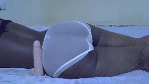 african_pussy2 online show from 03.04.25