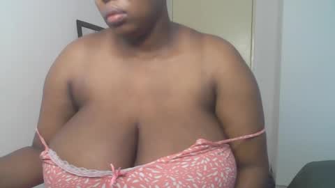 Snapshot of africanbusty chatting on 12.03.24 ONLYFAN-Africanbusty online show from 12.03.24