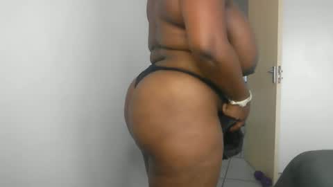 Snapshot of africanbusty chatting on 01.31.25 ONLYFAN-Africanbusty online show from 01.31.25