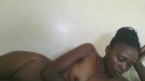 Yvonne online show from 02.09.26