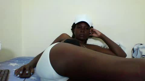 Snapshot of africancutegal chatting on 07.28.26 Yvonne online show from 07.28.26